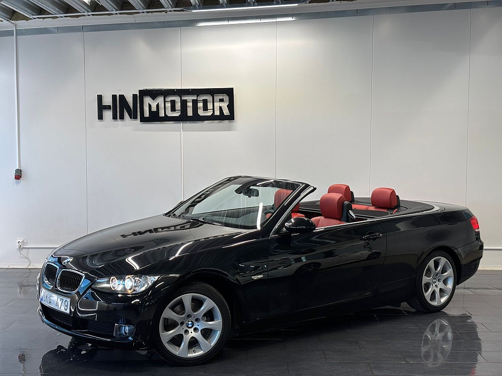 BMW 320I Convertible |1Ägare|NyServ|NyBes|LågMil|RödLäder|SvSåld