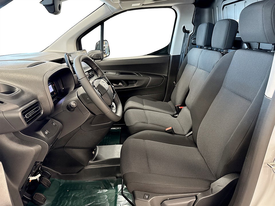 Bild på Opel Combo + 100hk L2 - OMGÅENDE LEVERANS!