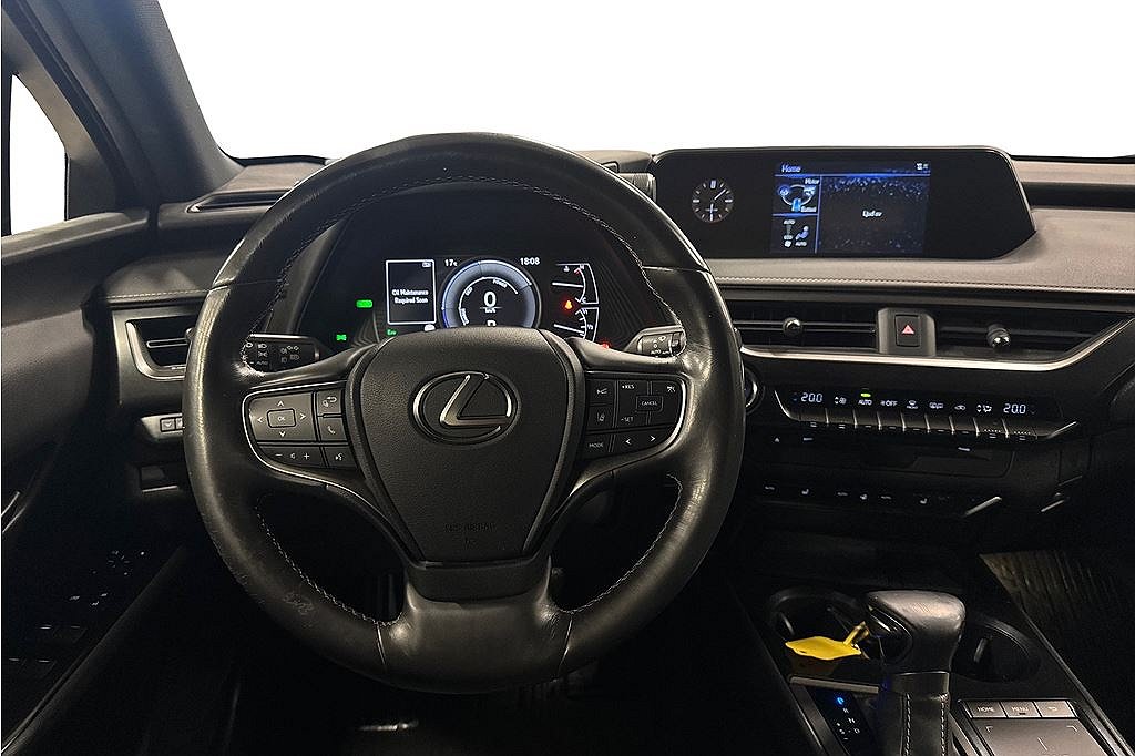 Lexus UX UX250H CVT 178HK, 3 brukare
