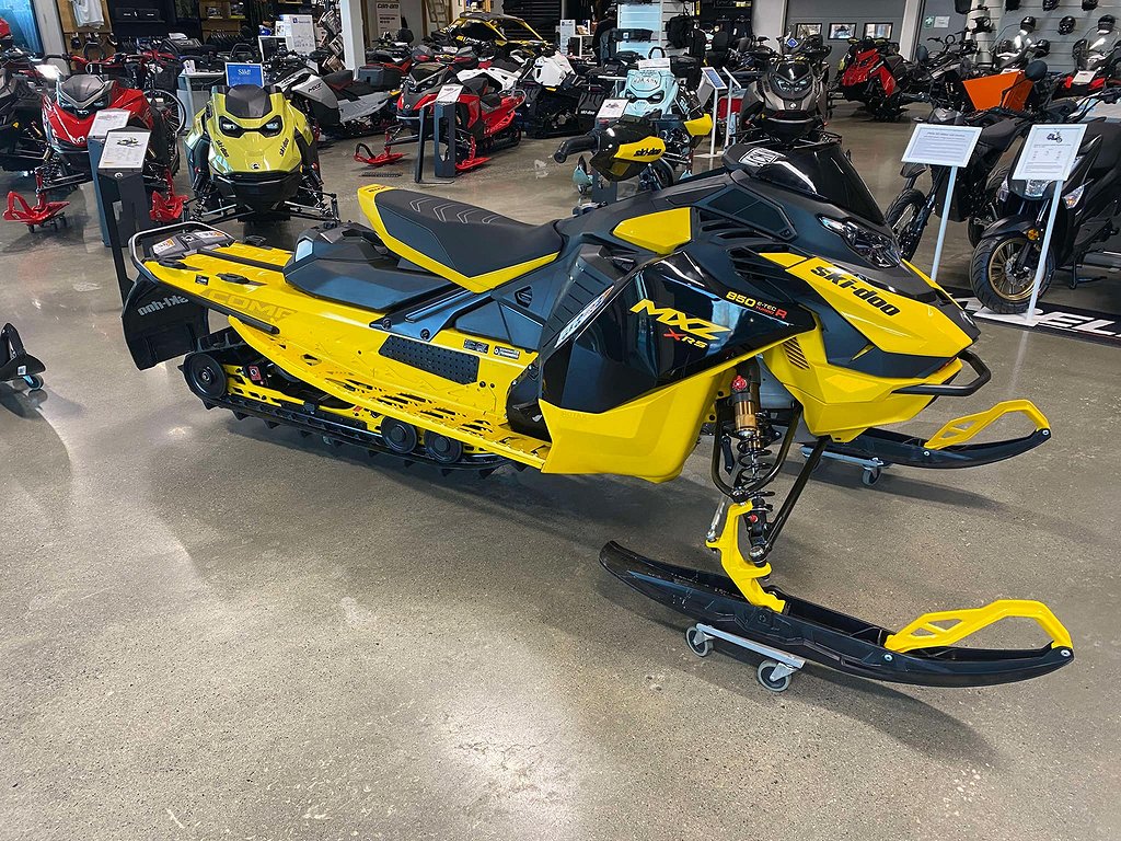 Ski-Doo MXZ X-RS Competition 850 E-TEC Turbo R 137" DEMO