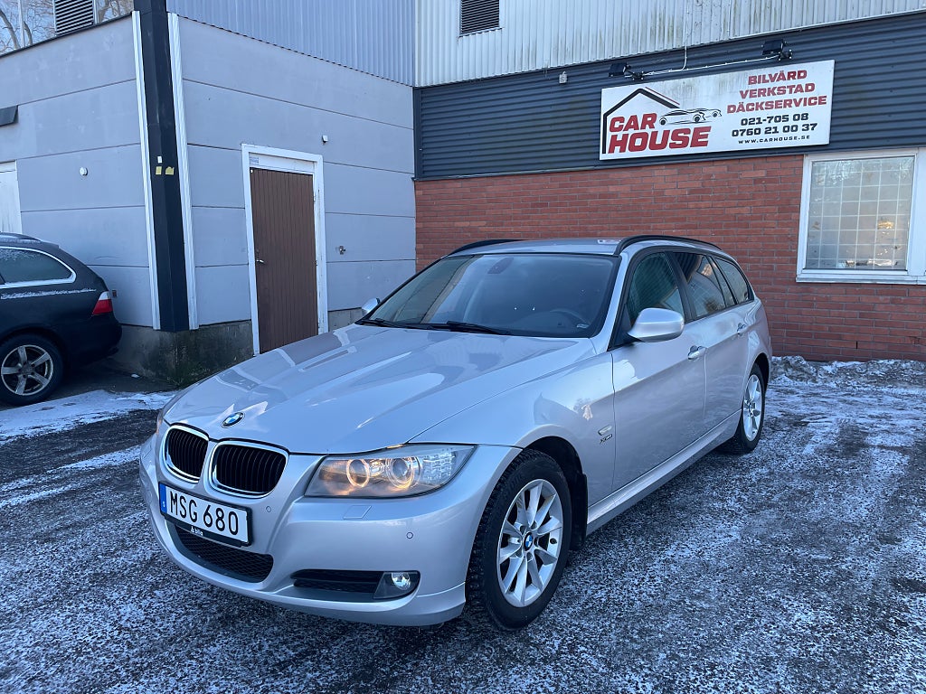 BMW 320 d xDrive Touring Euro 5/Dieselvärmare/Drag/P-sensorer