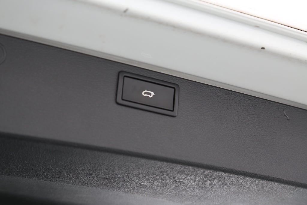 Volkswagen Multivan 2,0 TDI 4Motion Highline DSG 204hk Värmare Drag 7-sits 2017