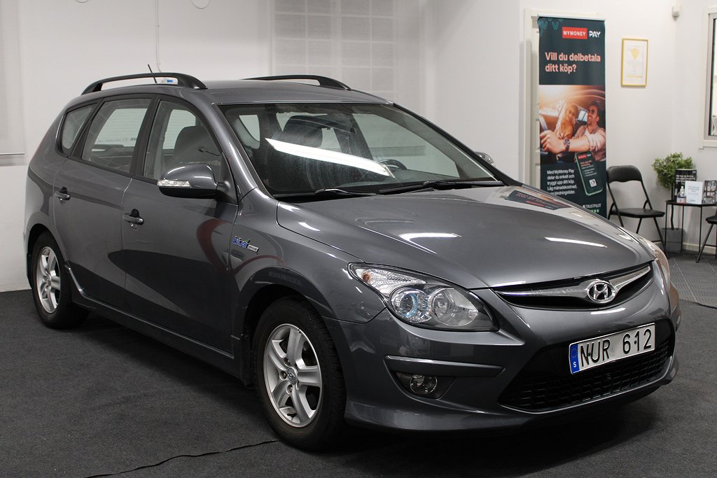 Hyundai i30 cw 1.6 CRDi Business/ Lågmil / 1-Brukare / 116hk