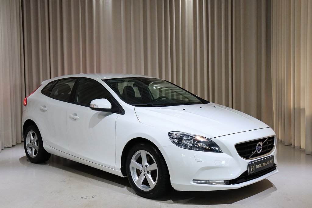 Volvo V40 T2 122HK Kinetic P-Sensor Värmare Euro 6