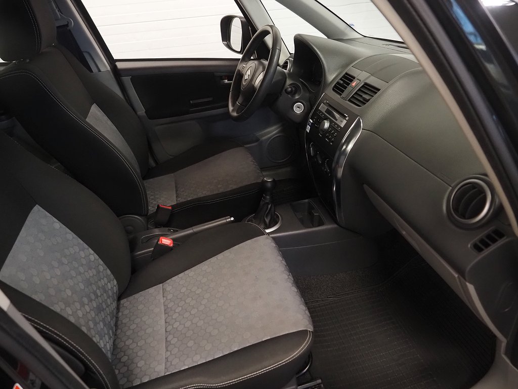 Suzuki SX4 1.6 VVT 120hk Låga mil! 2012