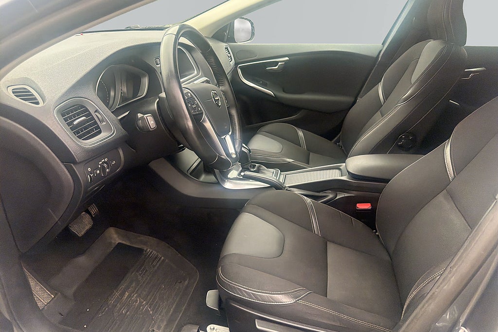 Volvo V40 2018