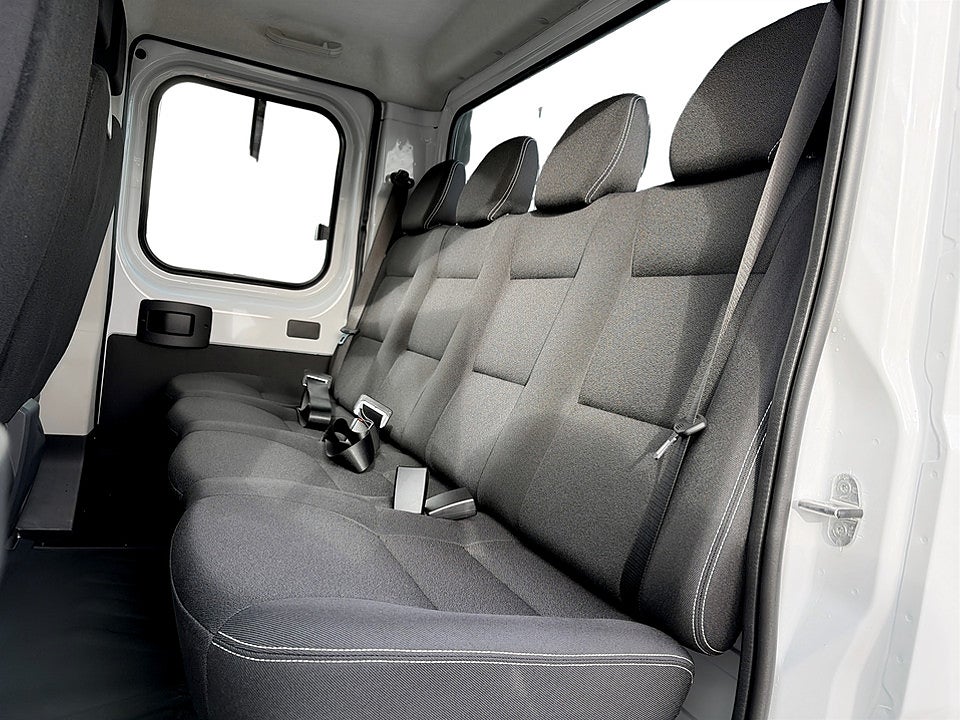 Bild på Peugeot Boxer DH Flak L3050 180hk Aut - OMGÅENDE LEVERANS!