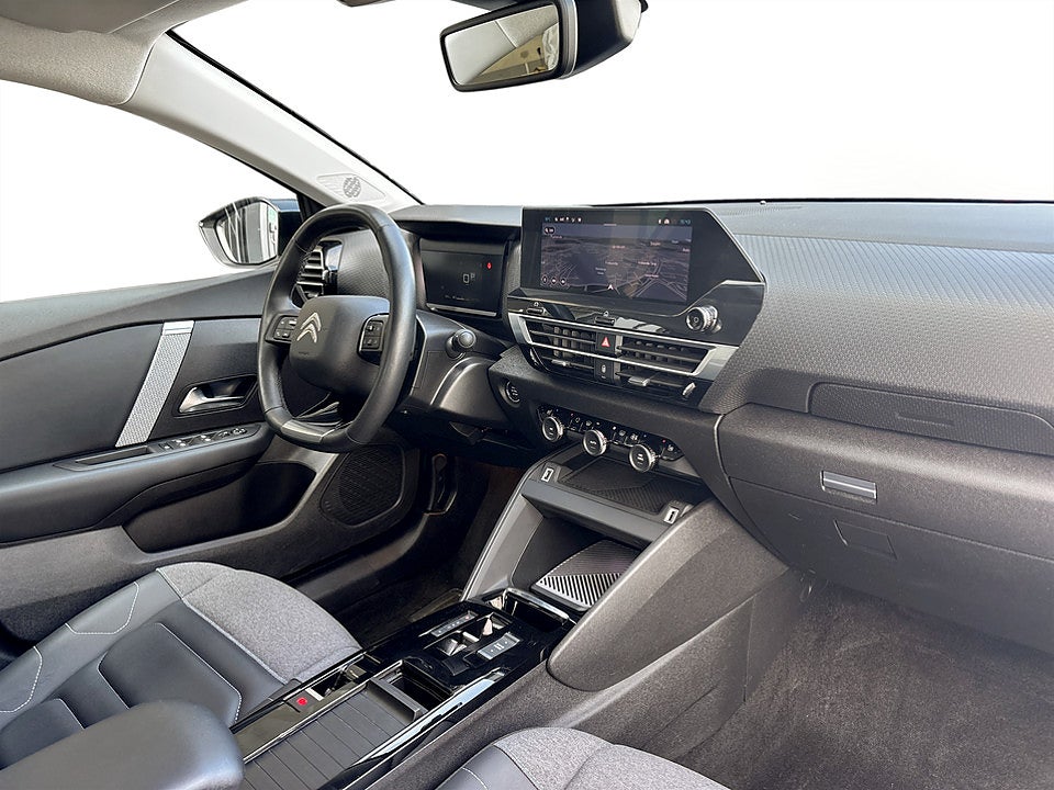 Bild på Citroën C4-X Shine 1.2 PT 130hk Aut B-KAMERA NAVI