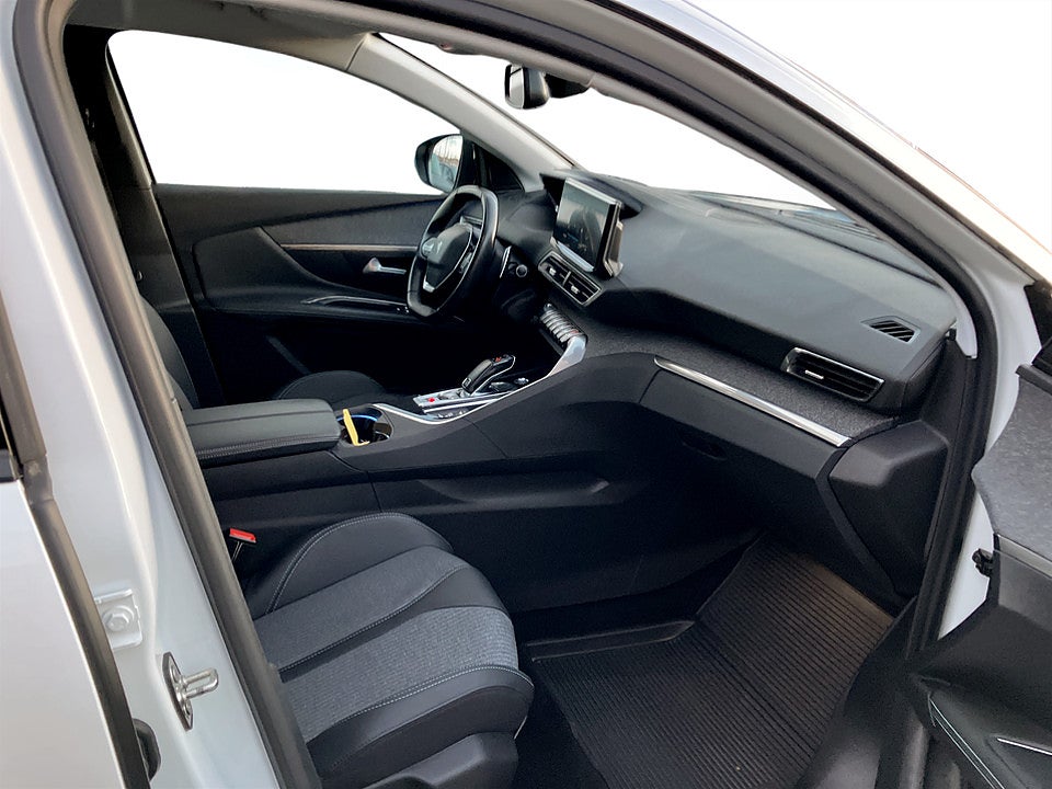 Bild på Peugeot 3008 Allure 1.2 PT 130hk Aut B-KAMERA 