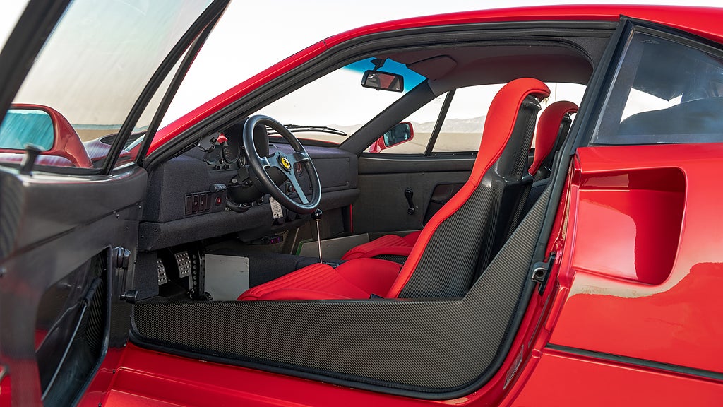 Totalt producerades det 213 exemplar av Ferrari F40. Foto: RM Sotheby's