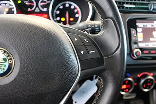 Halvkombi Alfa Romeo Giulietta 19 av 26