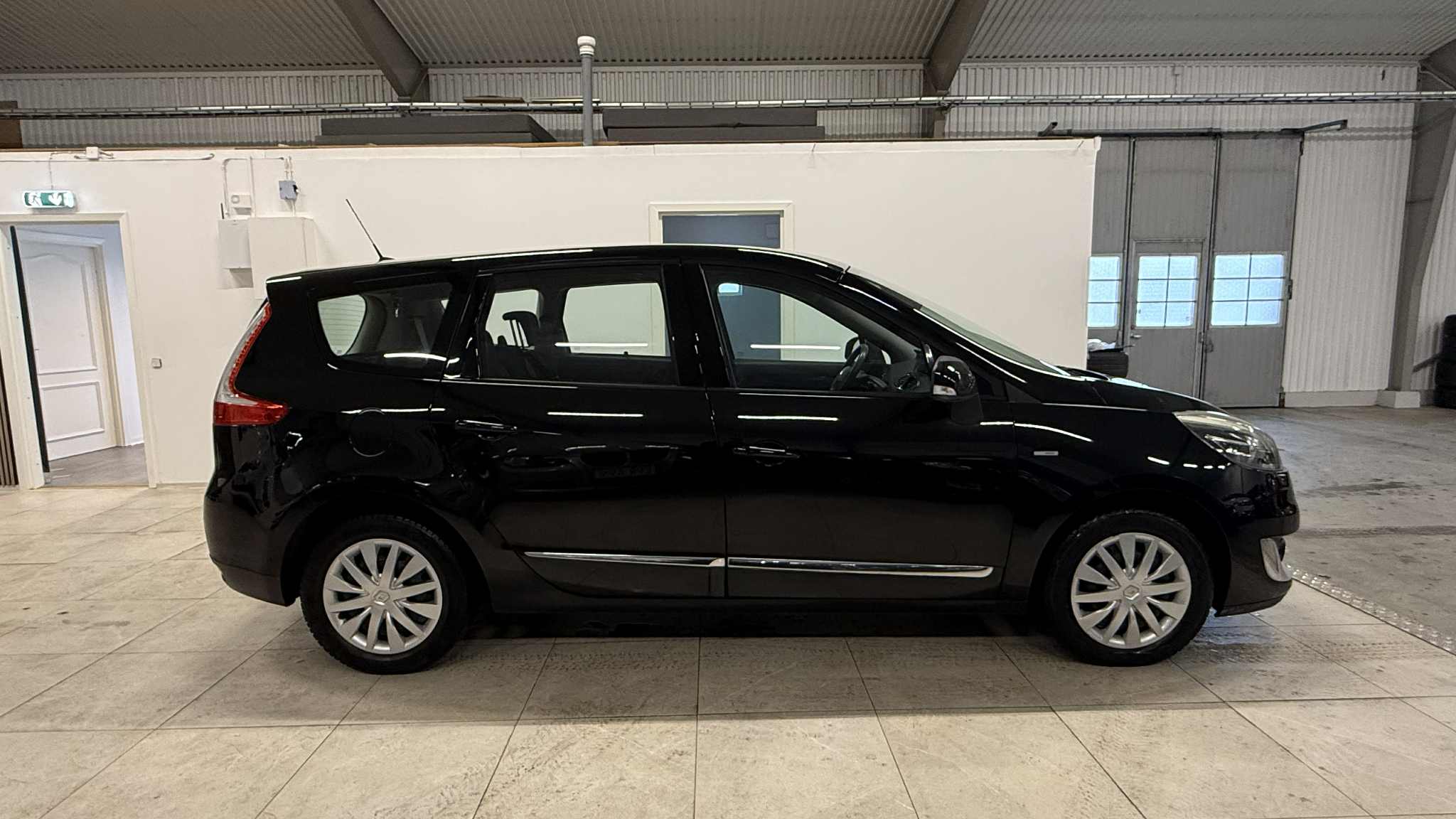 Renault Grand Scenic 1.6 dCi 2012, bild 6/53