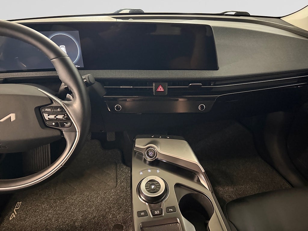 Kia EV6 77.4 kWh Dragkrok Adapt-fart Backkamera Rattvärme bild 13