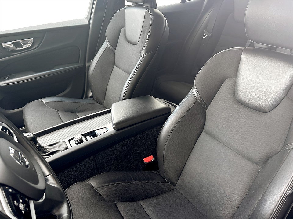 Bild på Volvo V60 Cross Country Advanced D4 Geartronic 190hk Aut 4WD B-KAMERA CARPLAY