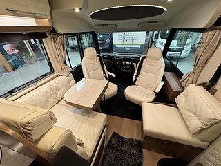 Husbil-integrerad Rapido Itineo JB700 15 av 21