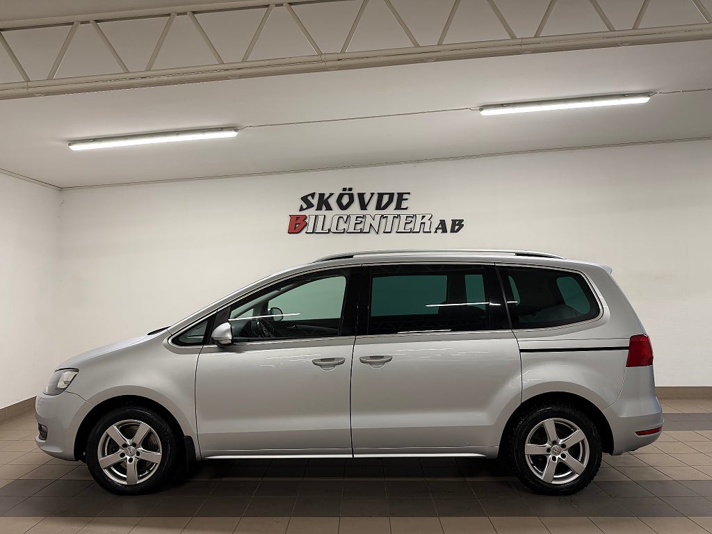 Volkswagen Sharan 2.0 TDI Automat/7-Sits/Värmare/Drag/Kamera/Nybes/Nyserv