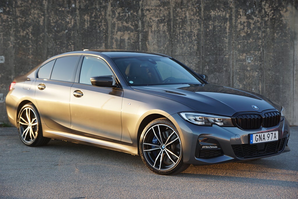 BMW 330e xDrive Sedan M-Sport|Hifi|Drag|B-Kamera|Låga Mil|