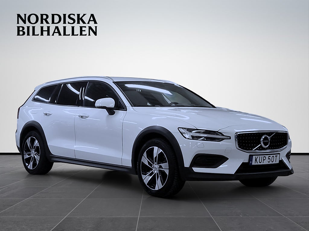 Volvo V60 Cross Country D4 AWD Geartronic Momentum Drag Värmare Adaptiv farthållare