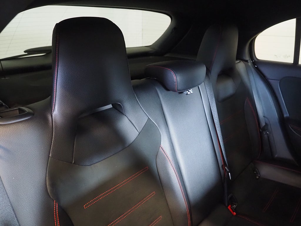 Mercedes-Benz A 180 AMG Line Kamera Apple Carplay Drag