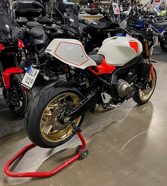 Yamaha XSR 900 ABS RACE PACK SPARA 13000 kr