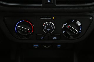 Halvkombi Hyundai i10 18 av 21