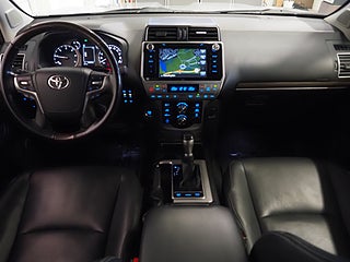 SUV Toyota Land Cruiser 17 av 29
