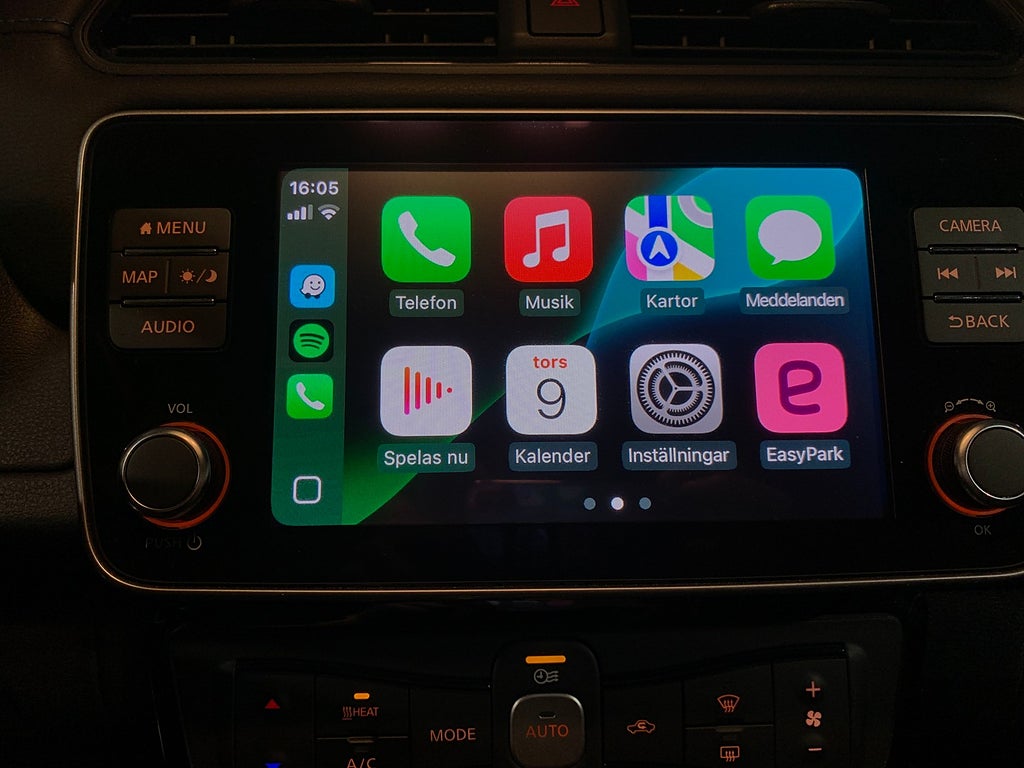 Nissan Leaf N-Connecta|40kWh|Värmepump|360 kamera