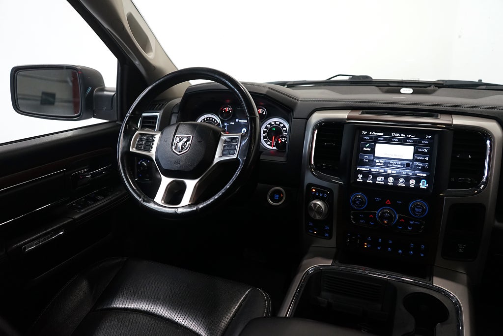 RAM 1500 5.7 V8 HEMI 4x4 Laramie Luftfjädring Alpine 395hk