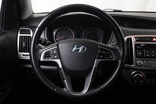 Halvkombi Hyundai i20 11 av 18