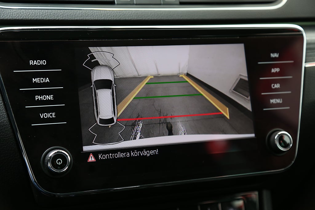 Skoda Superb iV Kombi 1,4 Plug-in Hybrid Style Navi Drag 2022