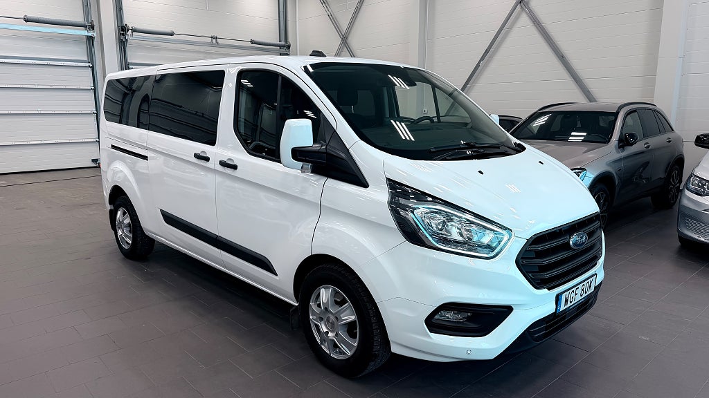 Ford Tourneo Connect Custom 9 SITS Business 1-Ägare Moms bil 9Säten 9-sits