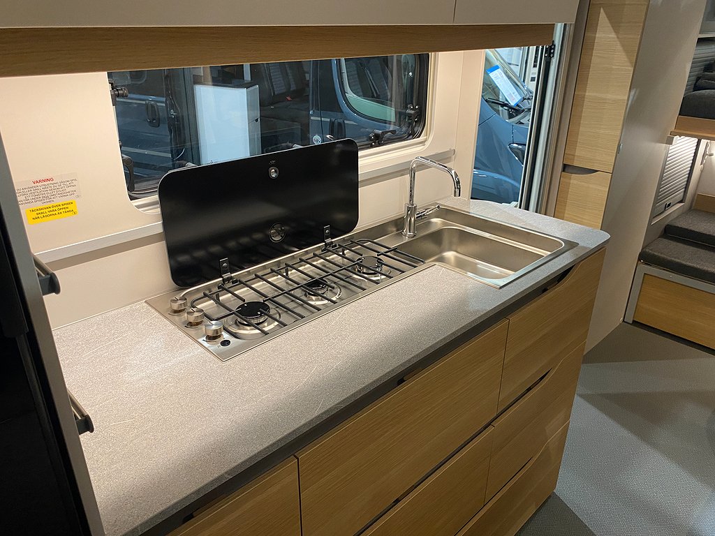 Adria Adora 613 PK / Barnkammar / Pluspaket / 2995kr / mån - Adria