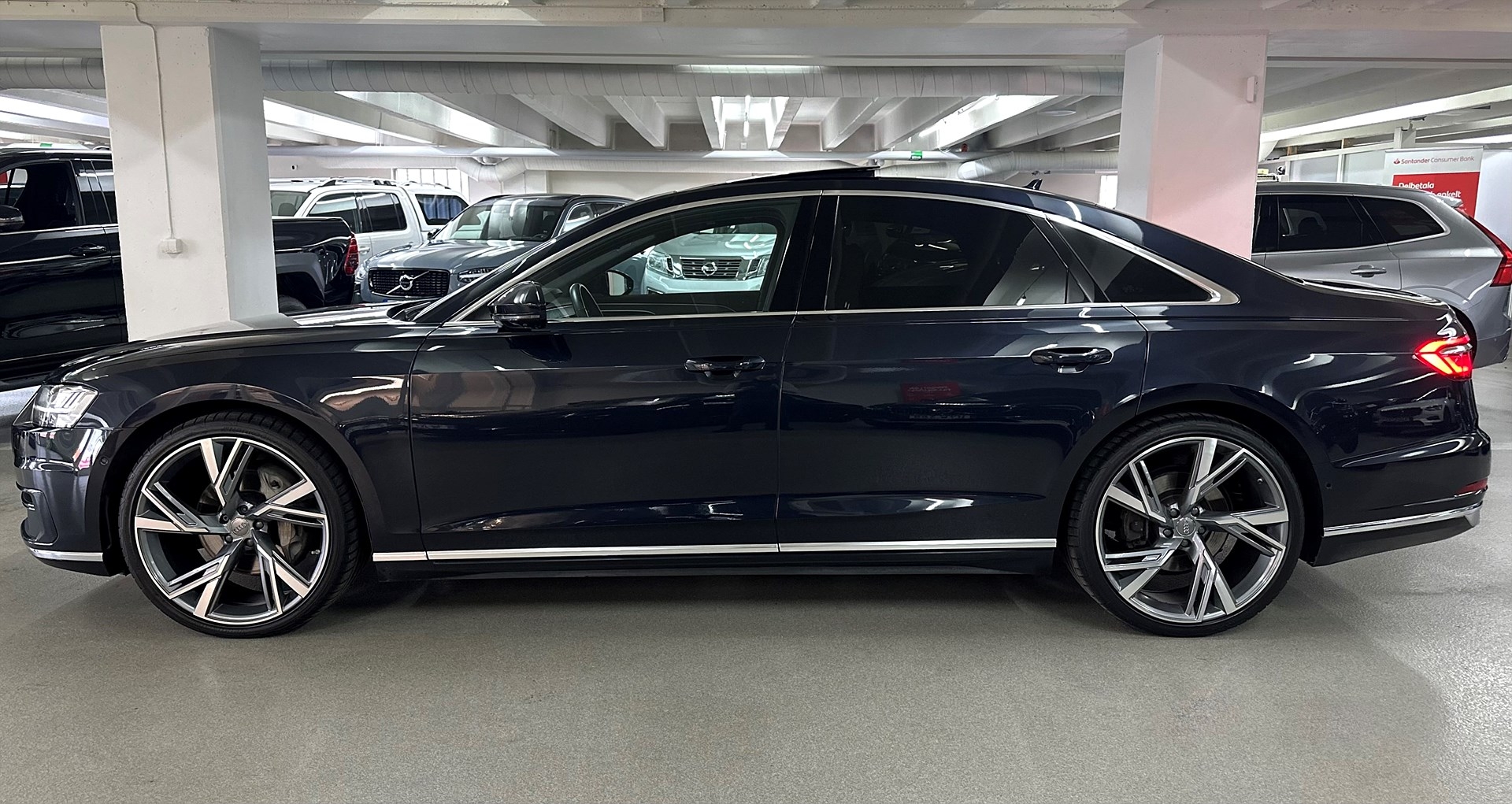 Audi A8 2018, bild 2/10