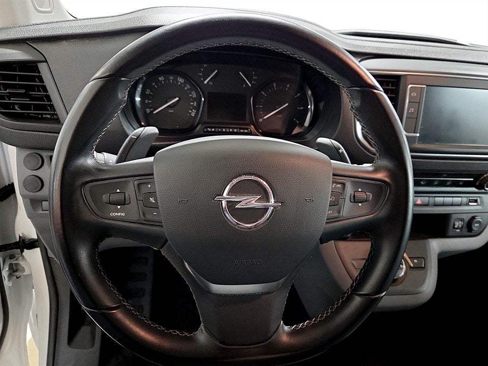 Bild på Opel Vivaro Business 2.0 177hk Aut L3 - DRAG, P-SENSOR BAK