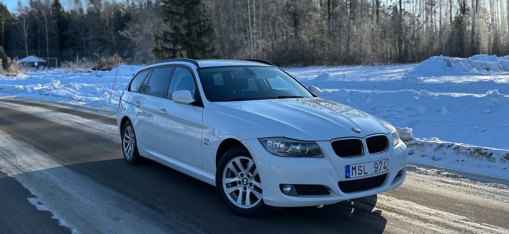 BMW 320 d xDrive Automatisk. Touring. D-Värmare. P-sens. 