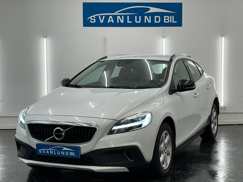 Volvo V40 Cross Country T3 Geartronic Momentum Automat, 2019