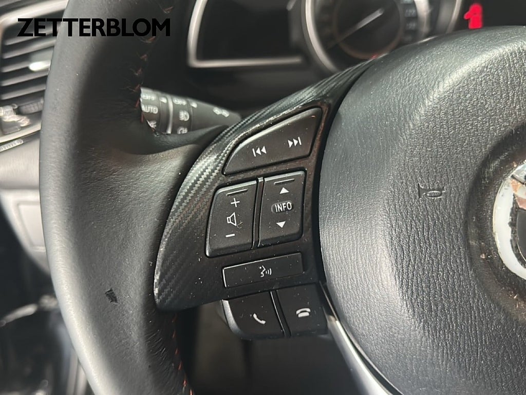 Halvkombi Mazda 3 16 av 18