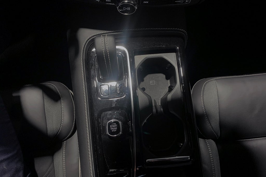 Volvo V60 Recharge T6 AWD 340hk R-Design |Navi|Kamera|Voc| 2022