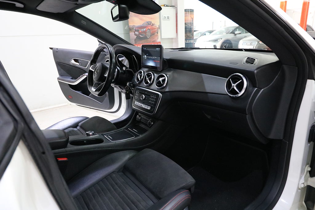 Mercedes-Benz CLA 2016 - miniatyr 12