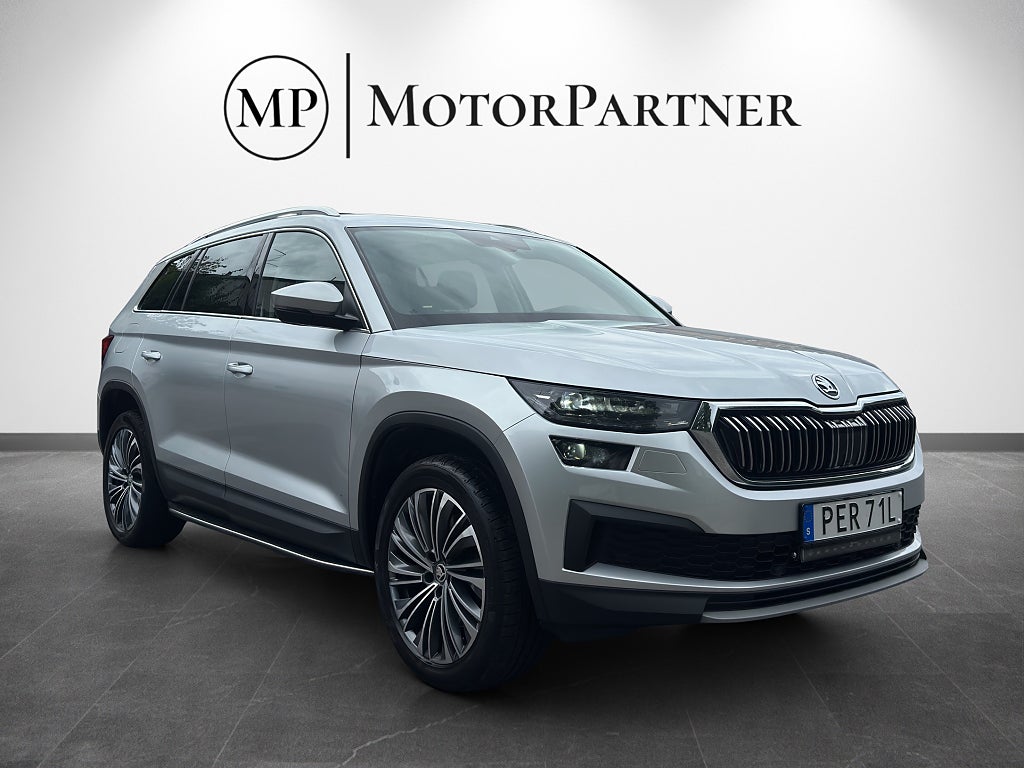 Skoda Kodiaq 2.0 TDI 4x4 Style Cockpit Skinn Pano Värmare Drag MOMS