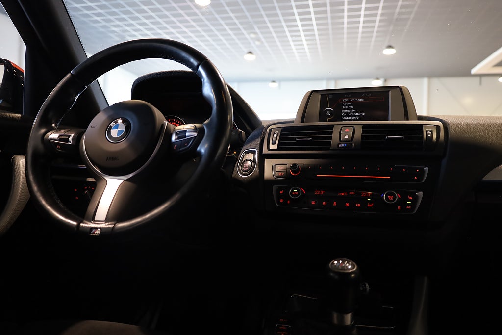 BMW 116i 5-dörrars M Sport Connected PDC Blåtand Rattvärme