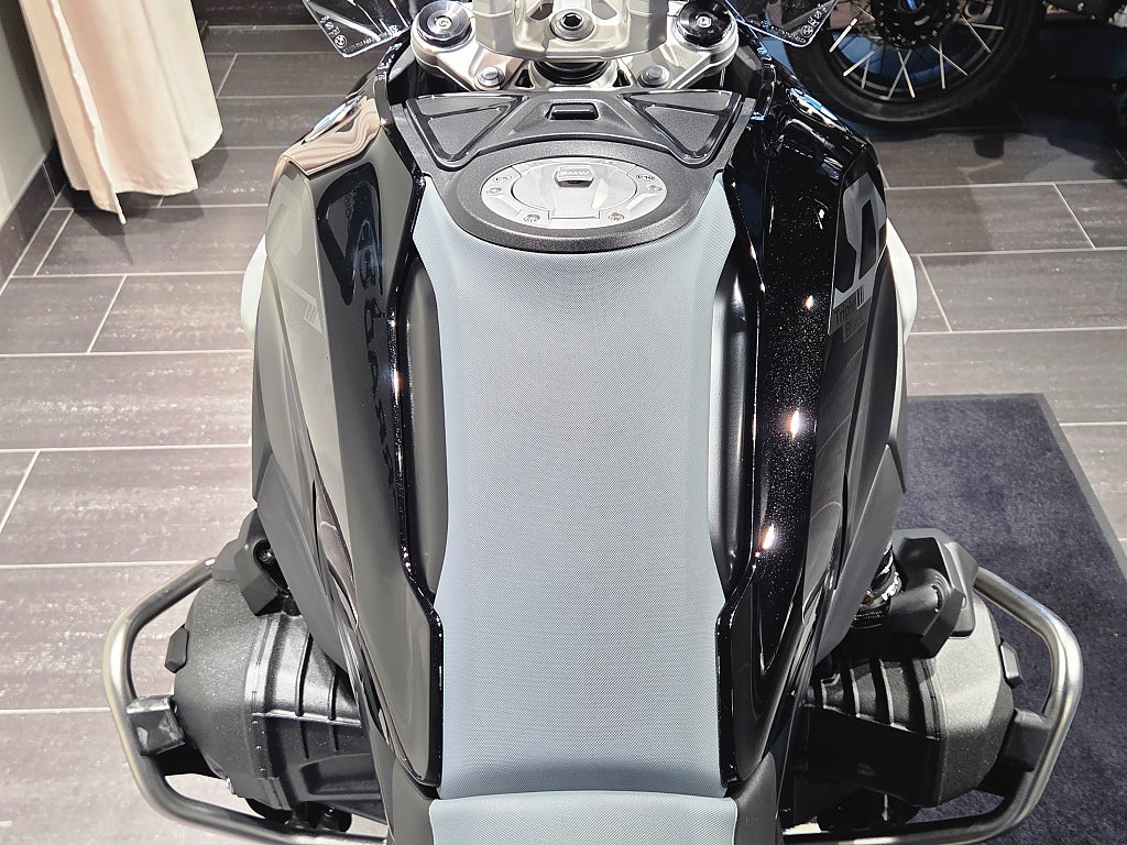 BMW R1300GS/2026/Maximised/Automat/Enduro-pack/