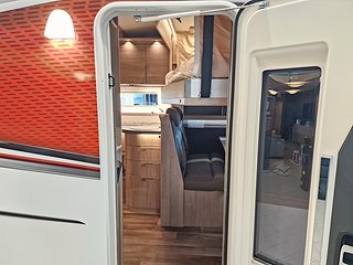 Husbil-halvintegrerad Kabe Novum 750 LGB 27 av 28