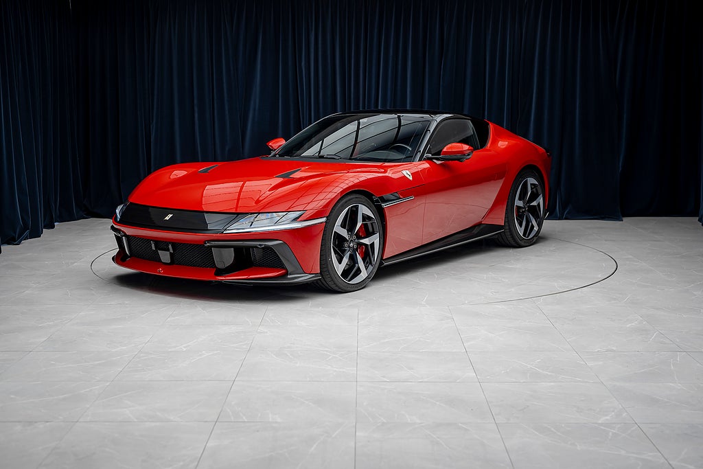 Ferrari 12Cilindri Coupe 6.5 V12 Rosso Corsa EXT/INT kolfiber MOMS LEASB