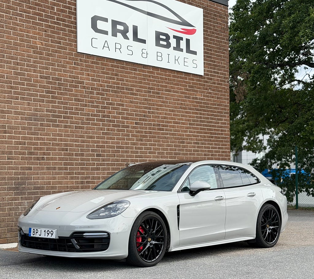 Porsche Panamera GTS Sport Turismo 