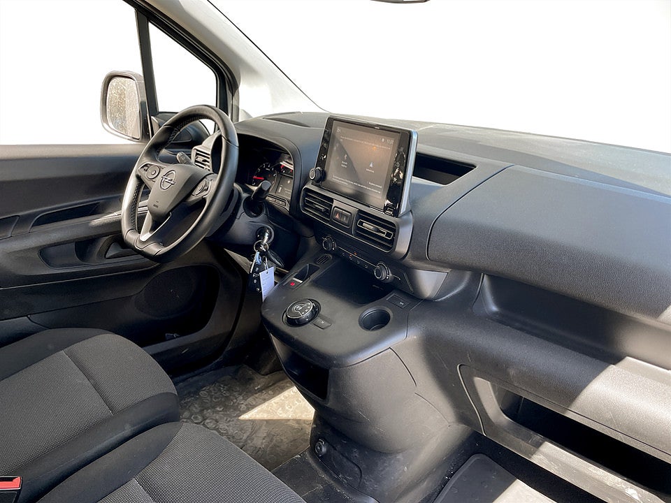 Bild på Opel Combo Cargo XL Business 1.5 130hk Aut L2 WEBASTO B-KAMERA