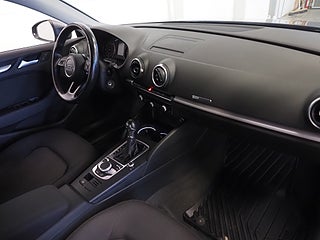 Halvkombi Audi A3 11 av 20