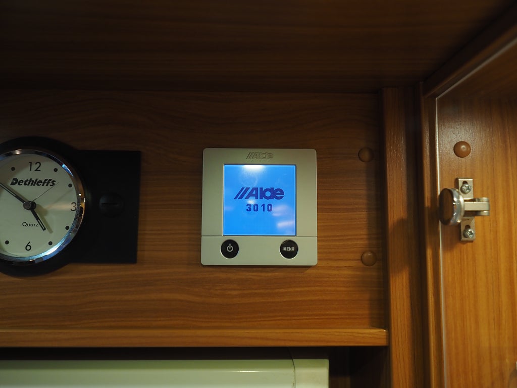 Dethleffs Black Magic Edition Låga Långbäddar I ALDE I Solcell I BM T 001