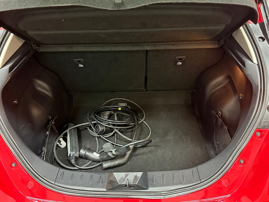 Nissan Leaf N-Connecta | 40kwh | 360kamera | Värmepump