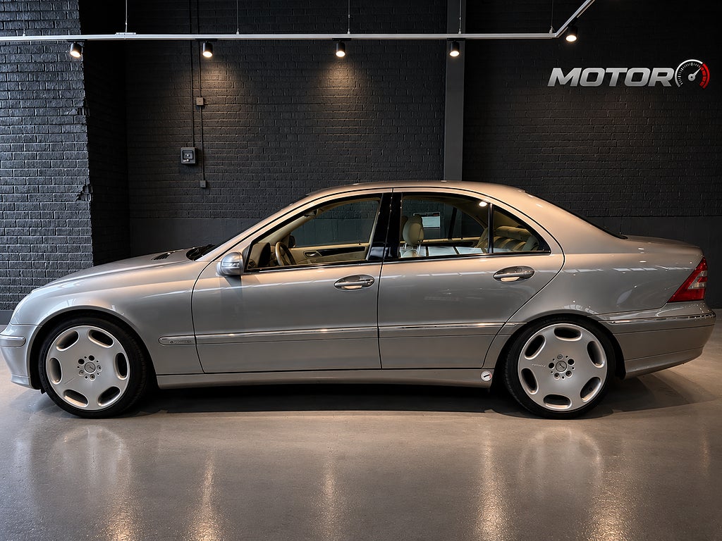 Mercedes-Benz C 320 Automat 2-Ägare Lågmil Skinn TOPP Sv-såld